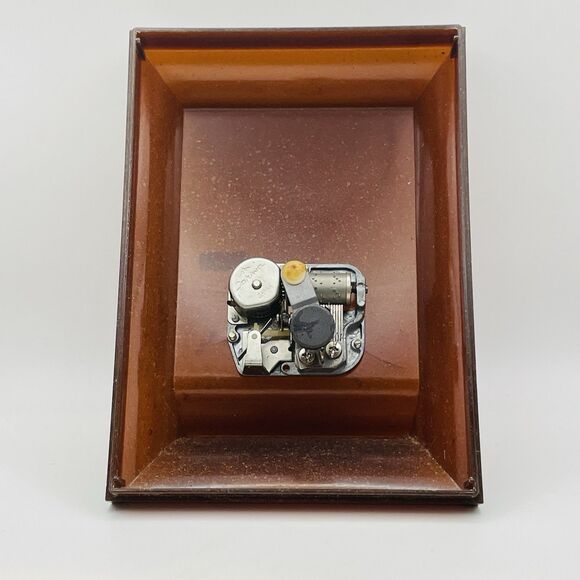 VINTAGE YAPS MIRROR MUSIC BOX SEAGULLS OCEAN SCENE - YOU LIGHT UP MY LIFE 1978 - Picture 6 of 9